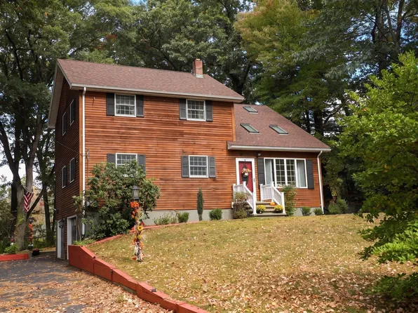 8 Nichols St, North Reading, MA 01864