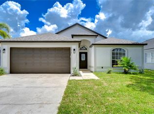 7610 Hampshire Garden Pl, Apollo Beach, FL 33572