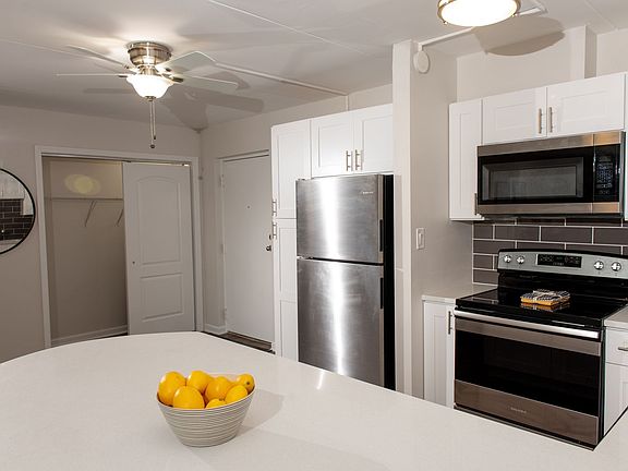 2nd image of 500 Manda Ln #500-406