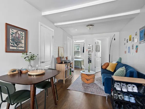 269 Ainslie Street image 1 of 10