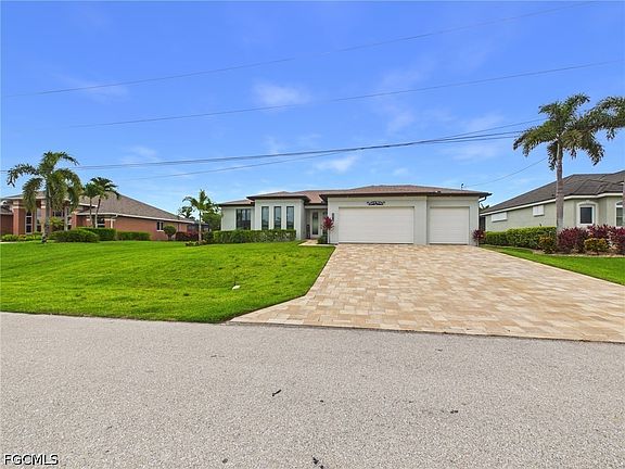 3rd image of 3415 SW 27th Ave