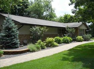 8883 N 1550 East Rd, Bloomington, IL 61705