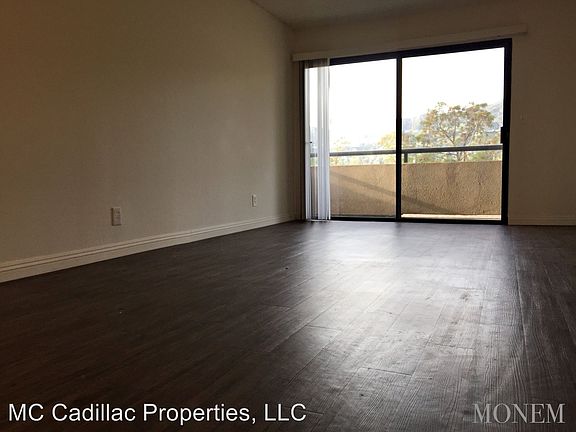 3rd image of 1725 Grismer Ave APT 310