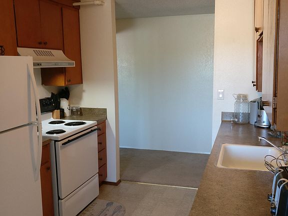 4th image of 10506 Bridgeport Way SW APT 11