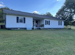 42 Edd Hackett Rd, Pleasant Shade, TN 37145