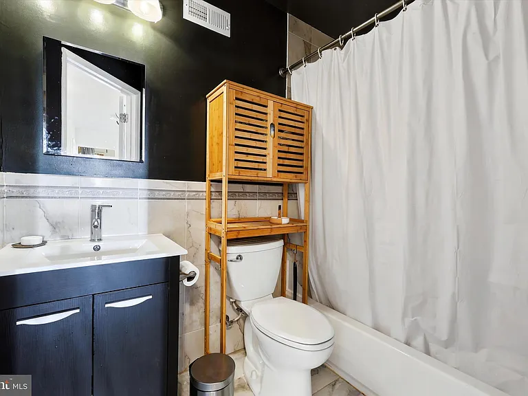 5217 Larchwood Ave — Photo 21