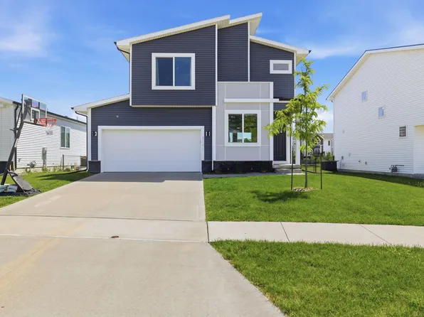 1546 S Redtail Ave, West Des Moines, IA 50265