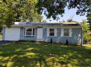 1017 Savoy Ln, Ballwin, MO