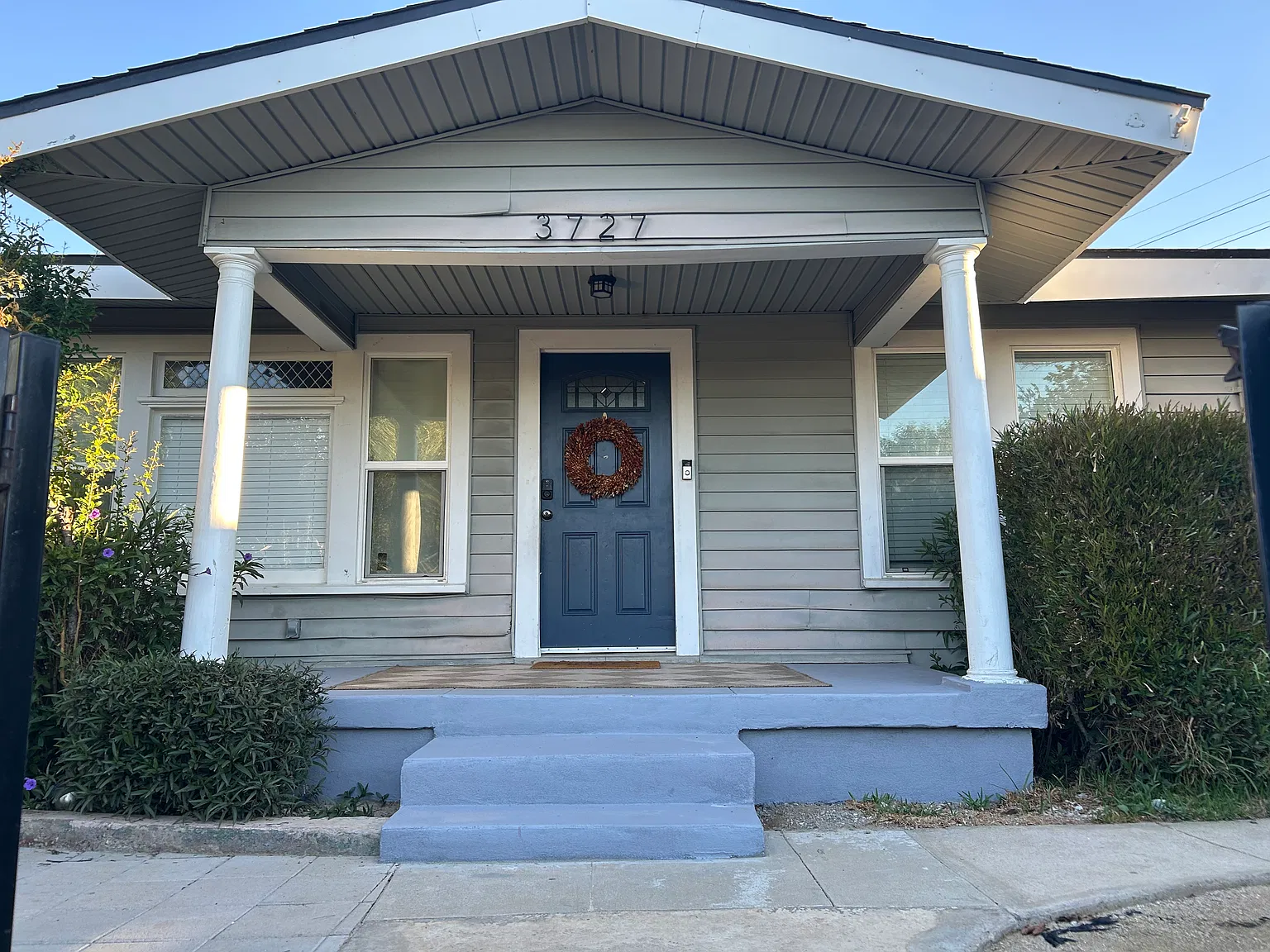2 bed, 960 sqft, $2,999 — Photo 1