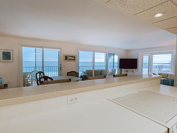 4th image of 103 W Dixon Ave APT 510