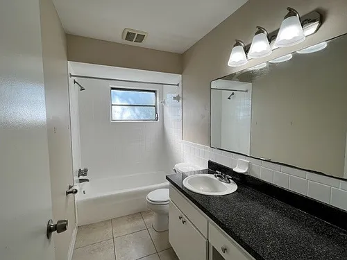 Floor plan 2 bd 1b