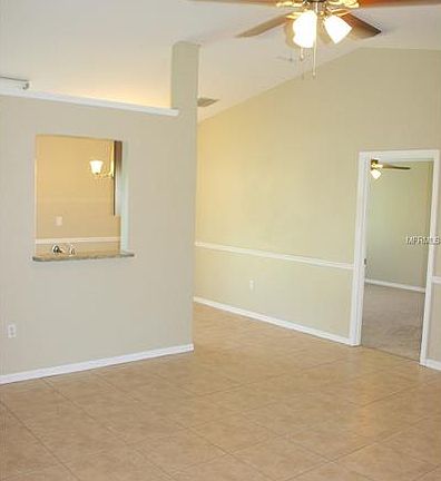 4th image of 4785 Lake Shore Dr