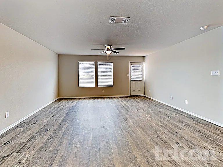 9736 Marbach Brk — Photo 13