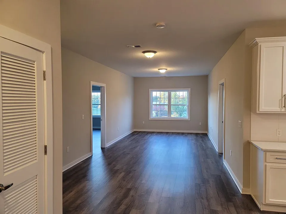 347 Clay Avenue West Apartments