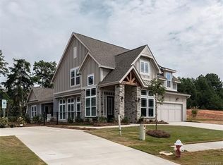 2002 Laney Pond Rd, Matthews, NC 28104