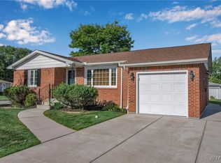 8 Karen Ln, Depew, NY 14043