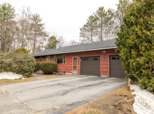 1 Michael St, Farmingdale, ME 04344