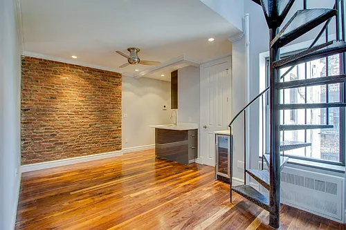 1590 Lex Ave #21 Photo 1
