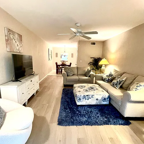 2929 SE Ocean Blvd Photo 1