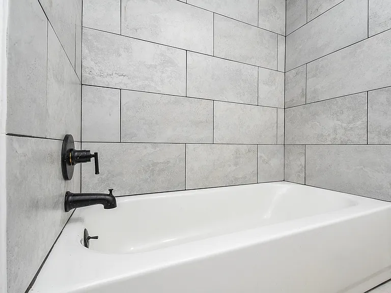 15814 Winding Moss Dr — Photo 29