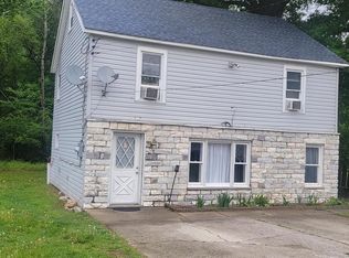 27 E Line St, Carneys Point, NJ 08069