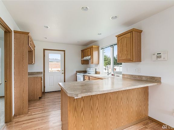 3rd image of 8813 Thuja Ave SE