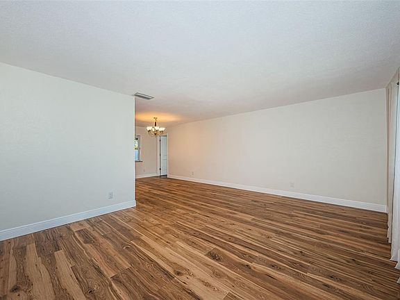 3rd image of 4723 114th St N
