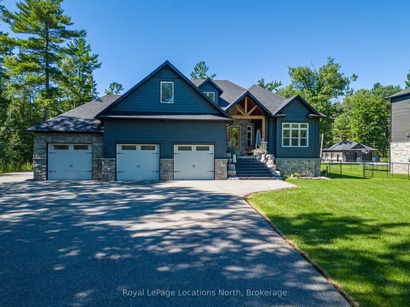 26 Spruce St, Tiny, ON L0L 1P1