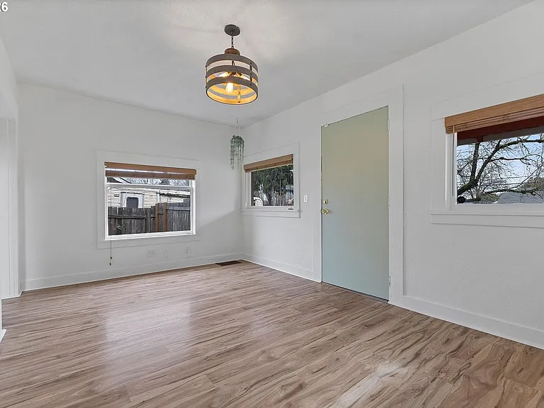 4805 NE 110th Ave — Photo 14