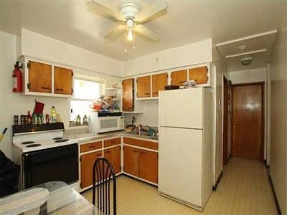4th image of 4535 E 4th St