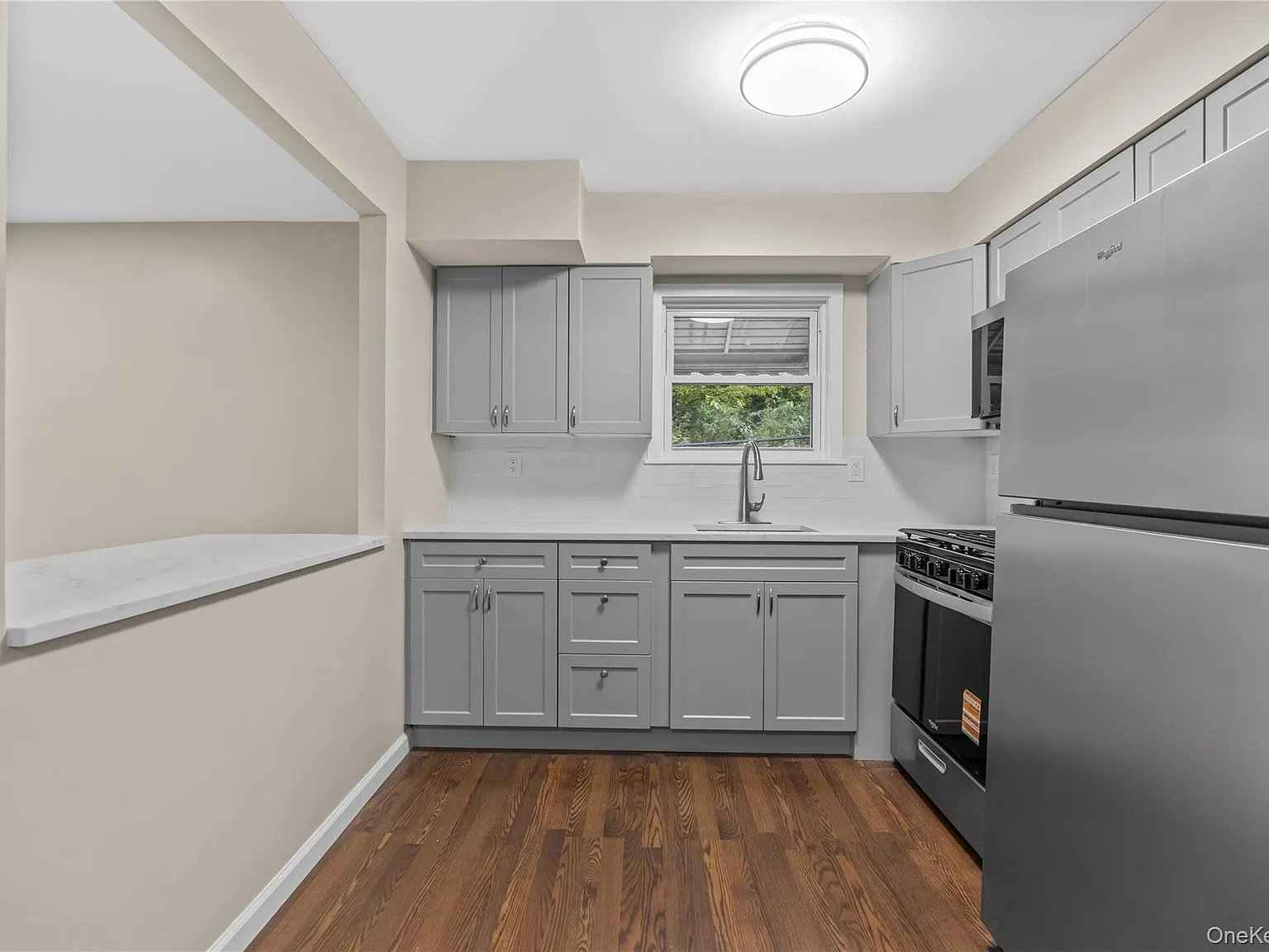 3 bed, 1.0 bath, 1200 sqft, $3,000 — Photo 3