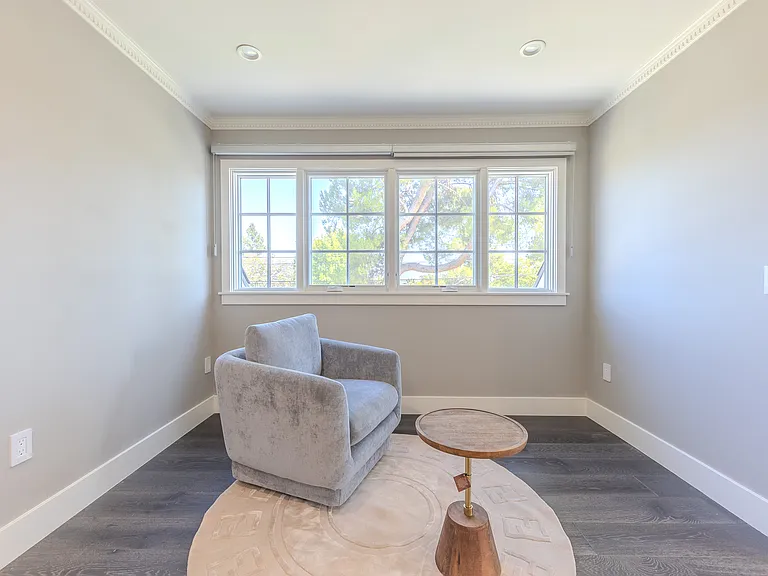 2150 S El Molino Ave — Photo 48