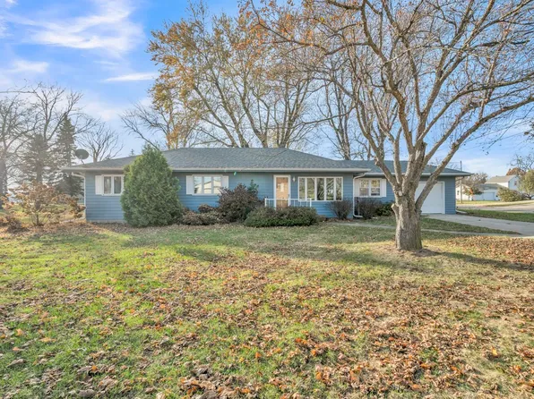 2301 Union St, Emmetsburg, IA 50536