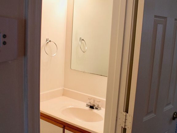 4th image of 578 Pheasant Run Cir #487f33916