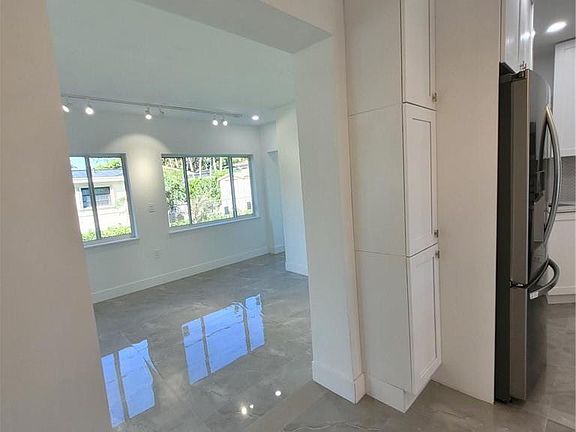 5th image of 6041 SW 17th Street