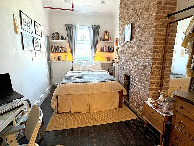 195 Calyer St #3L — Photo 6