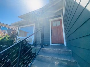 1025 Crestview Dr, Millbrae, CA 94030