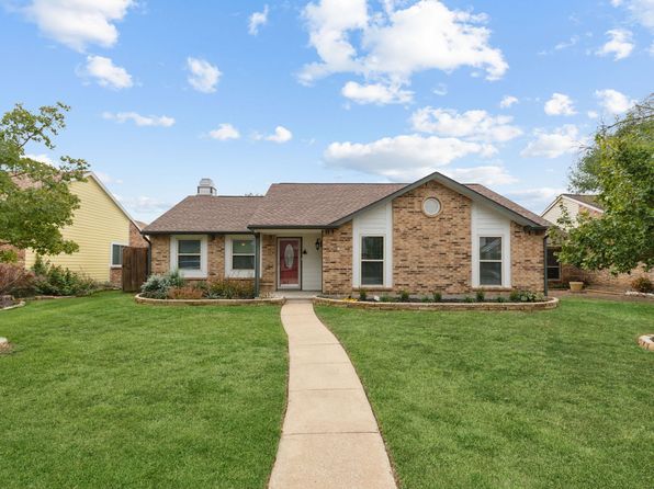 1202 Clearwood Ct