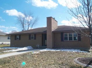 504 Hillcrest Dr, Waunakee, WI 53597