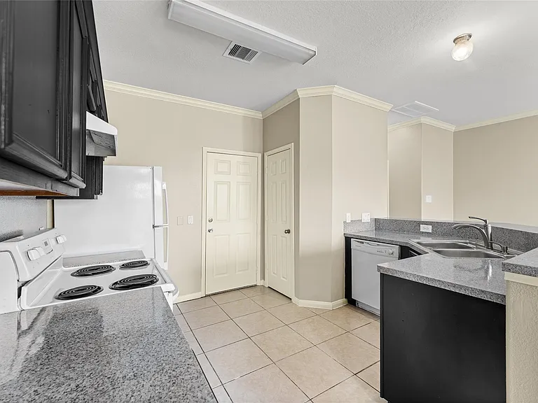 4536 Mallow St #B — Photo 5