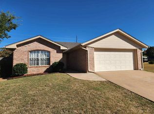 106 SE Churchill Way, Lawton, OK 73501