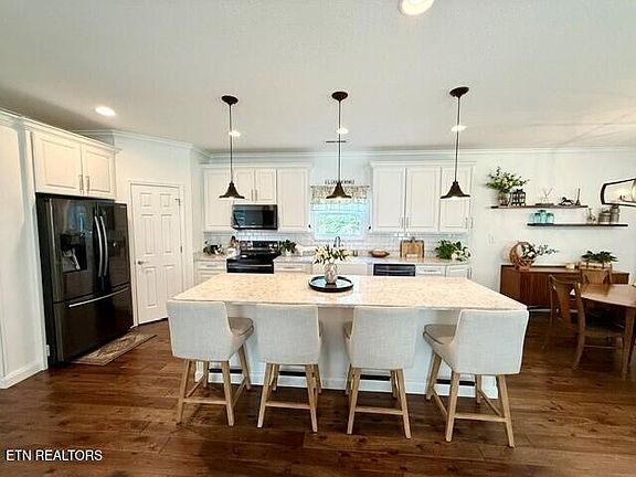 5th image of 144 Wakefield Rd