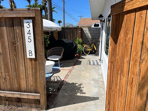 2nd image of 345 Costa Mesa St #B