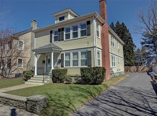 563 Wayland Ave, Providence, RI 02906