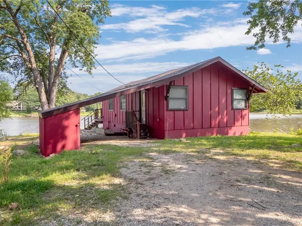 8402 E 256th Ter, Freeman, MO 64746