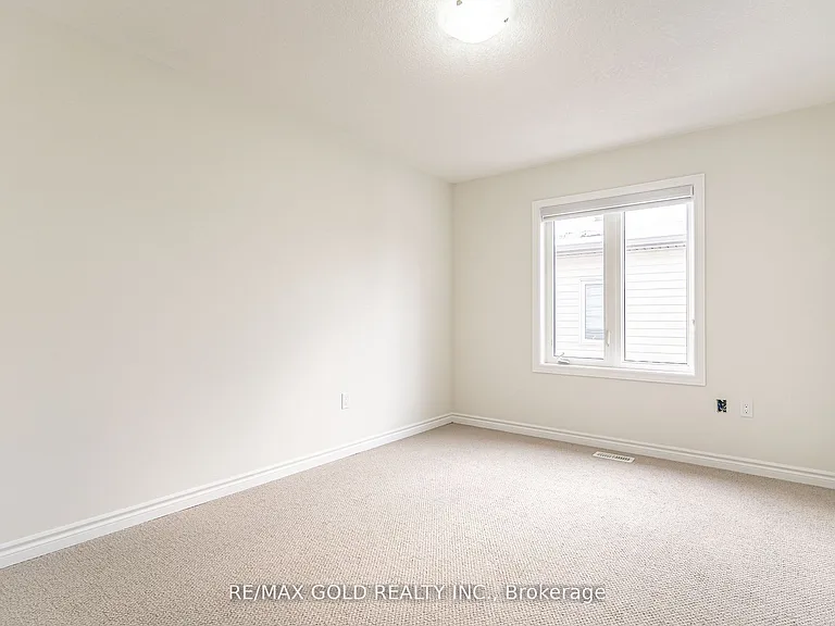 33 Gilham Way — Photo 39