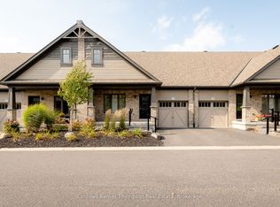 11 Tristan Ln, Huntsville, ON P1H 0E9