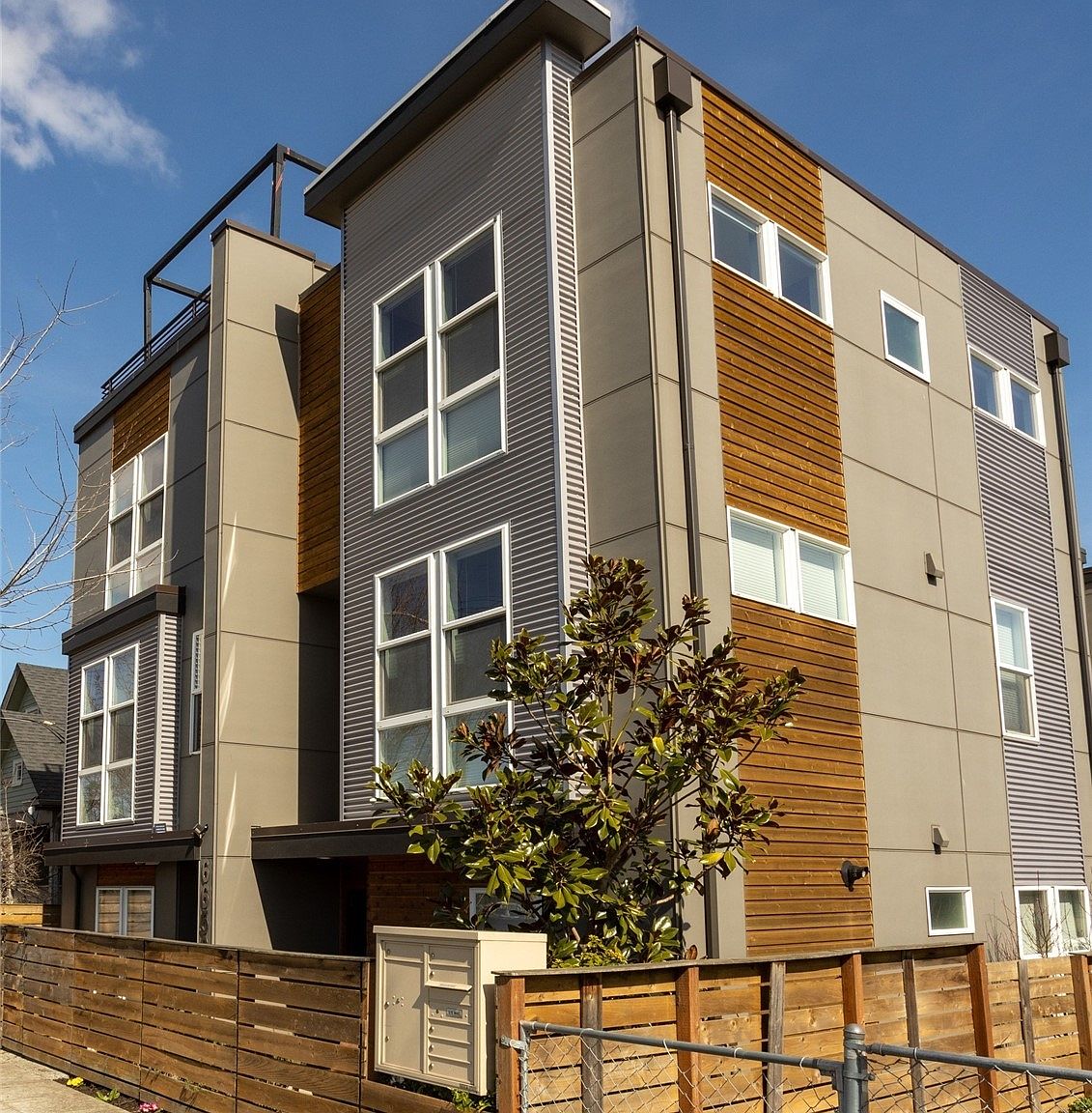 6652 Corson Avenue S UNIT B, Seattle, WA 98108 | Zillow