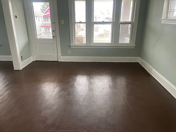 5th image of 9816 Manor Ave #2