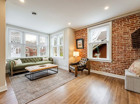 5th image of 2124 Maryland Ave APT 3